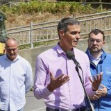 Certaines régions ne sont pas dotées de suffisamment de pompiers ou de brigades forestières, a reconnu le Premier ministre Pedro Sanchez en présentant un "pacte national contre l'urgence climatique" (archives). KEYSTONE/EPA/J.L. Cereijido